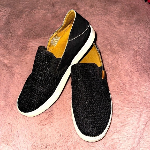 OluKai women’s black pehuea slip on sneaker flats minimalist casual office 7.5 - Picture 1 of 13